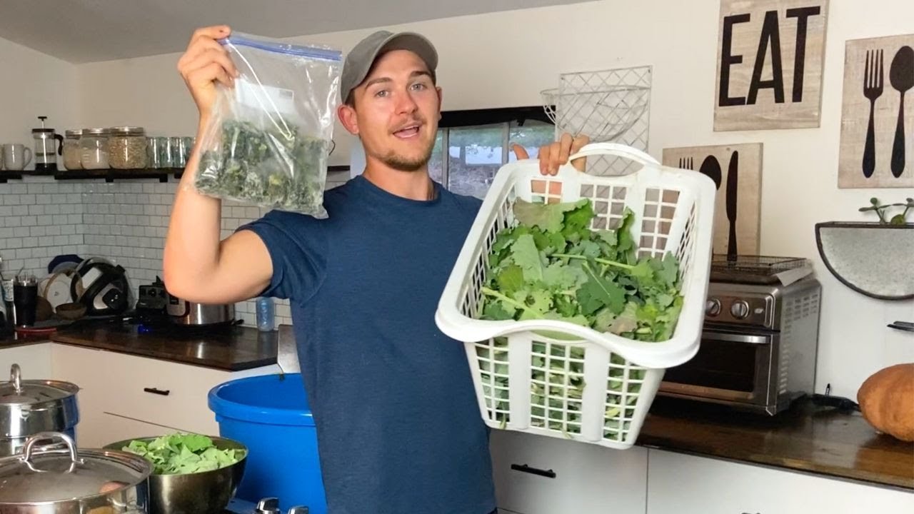 Kale and spinach are both great vegetables to eat because they are packed full of nutrients.