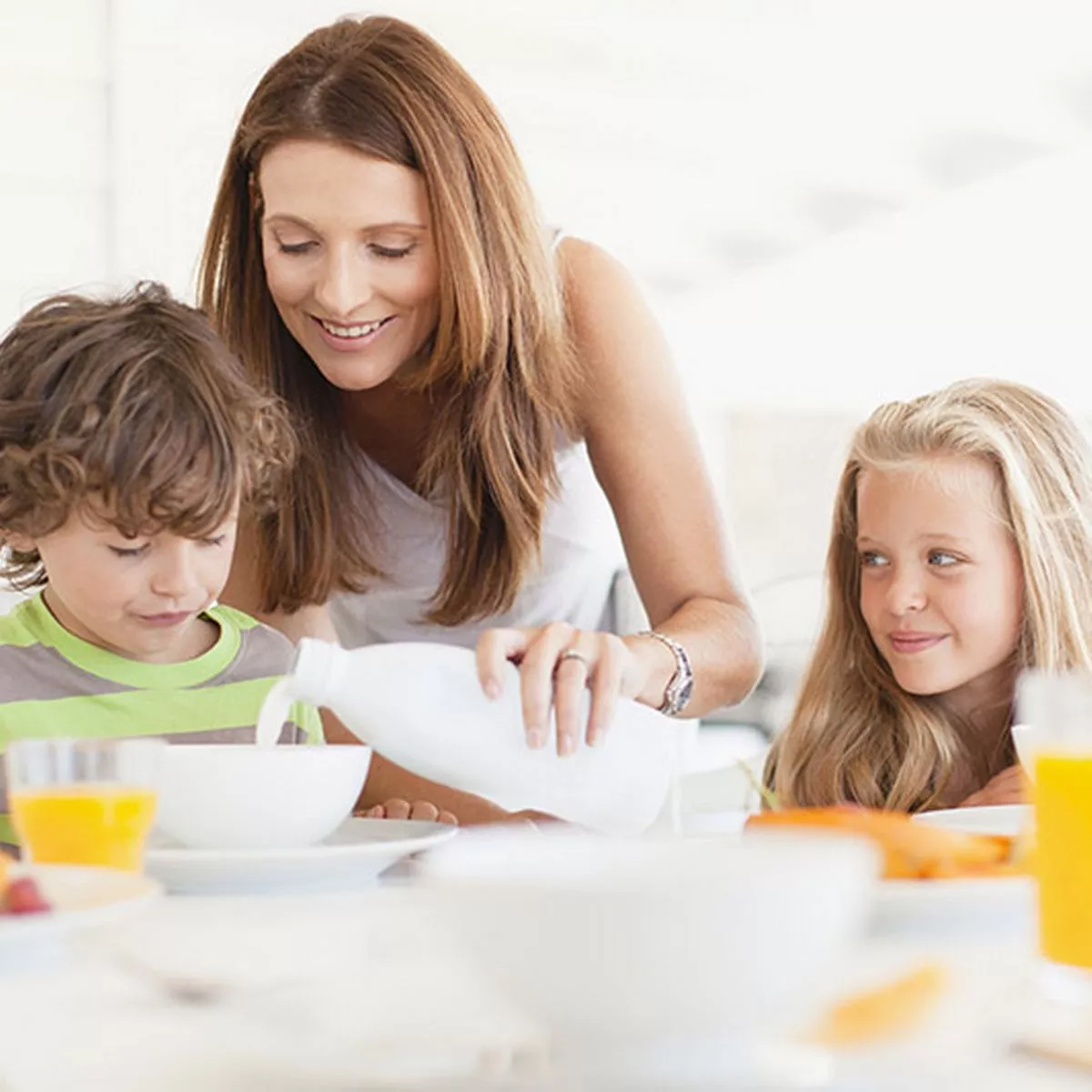 Microwaving milk has become a common practice for busy parents who don’t want to wait for their kids to finish drinking their breakfast before they start theirs.