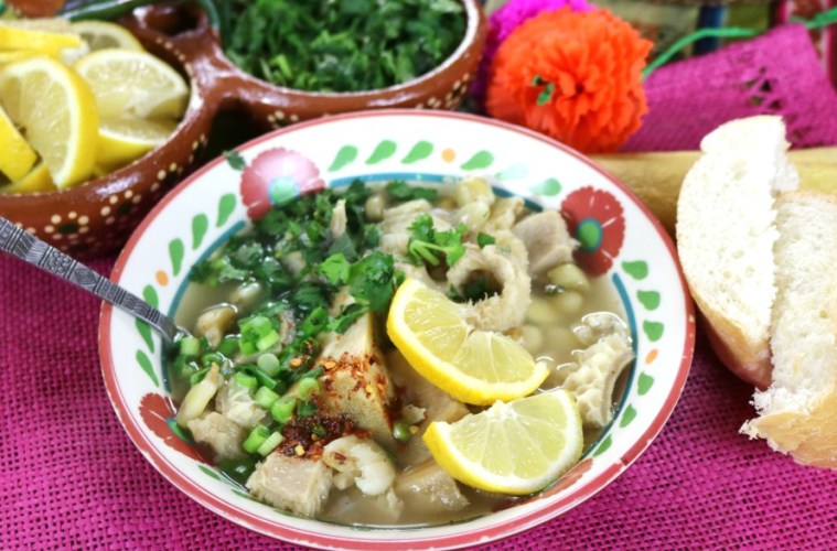 What makes a good white menudo vs red menudo?
