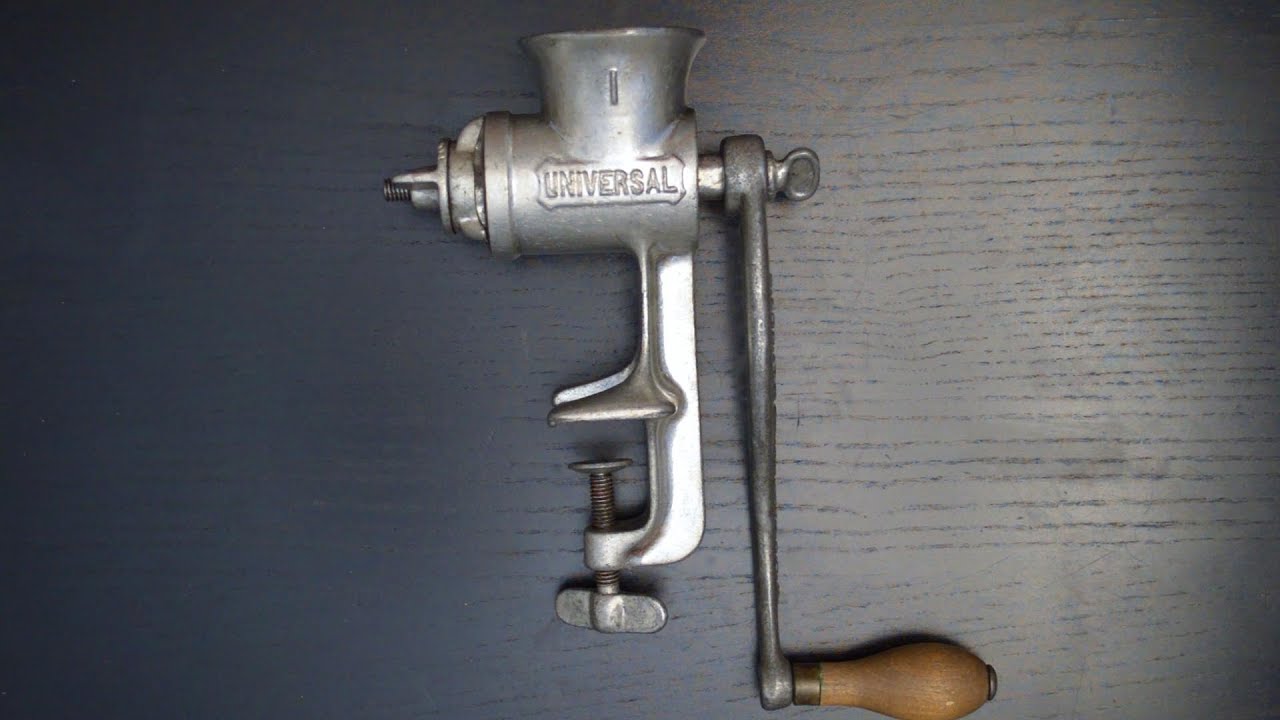 Most of us don’t realize that meat grinder plates are interchangeable.